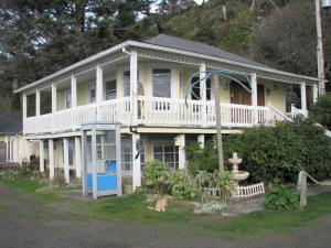 Homestead House